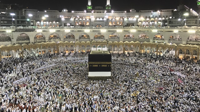 Ease of Umrah to students from Dianten
