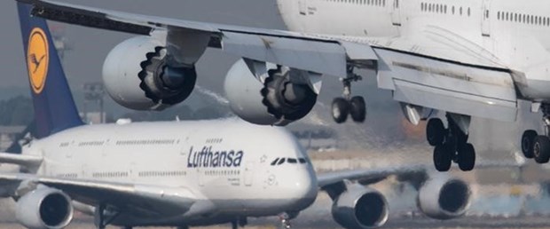 Lufthansa buys big part of Air Berlin